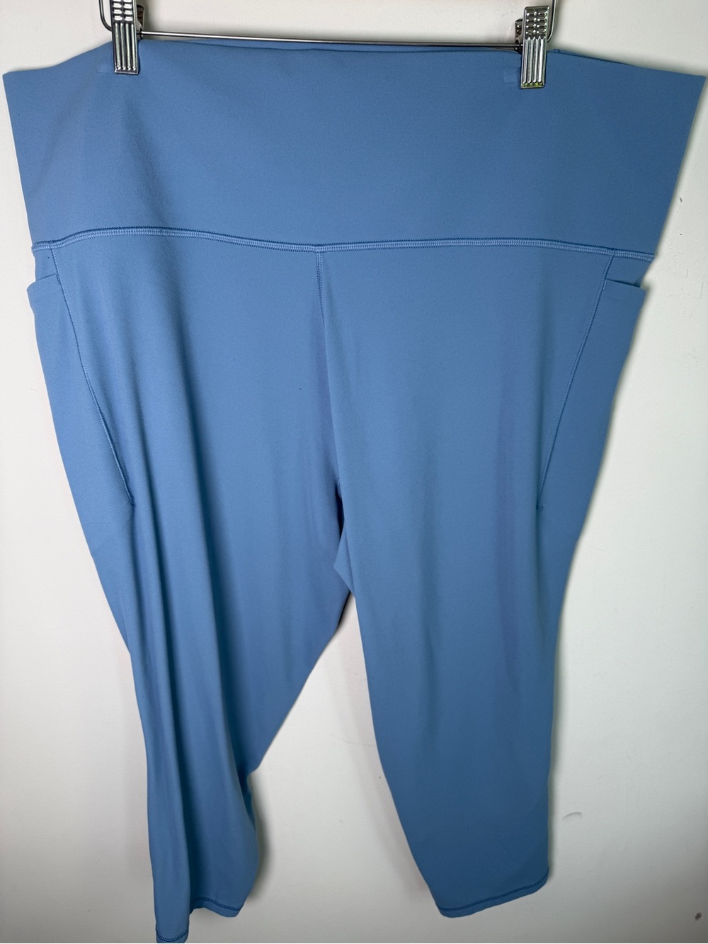 Athleta Salutation Stash Pocket II 7/8 Legging Blue 3X
